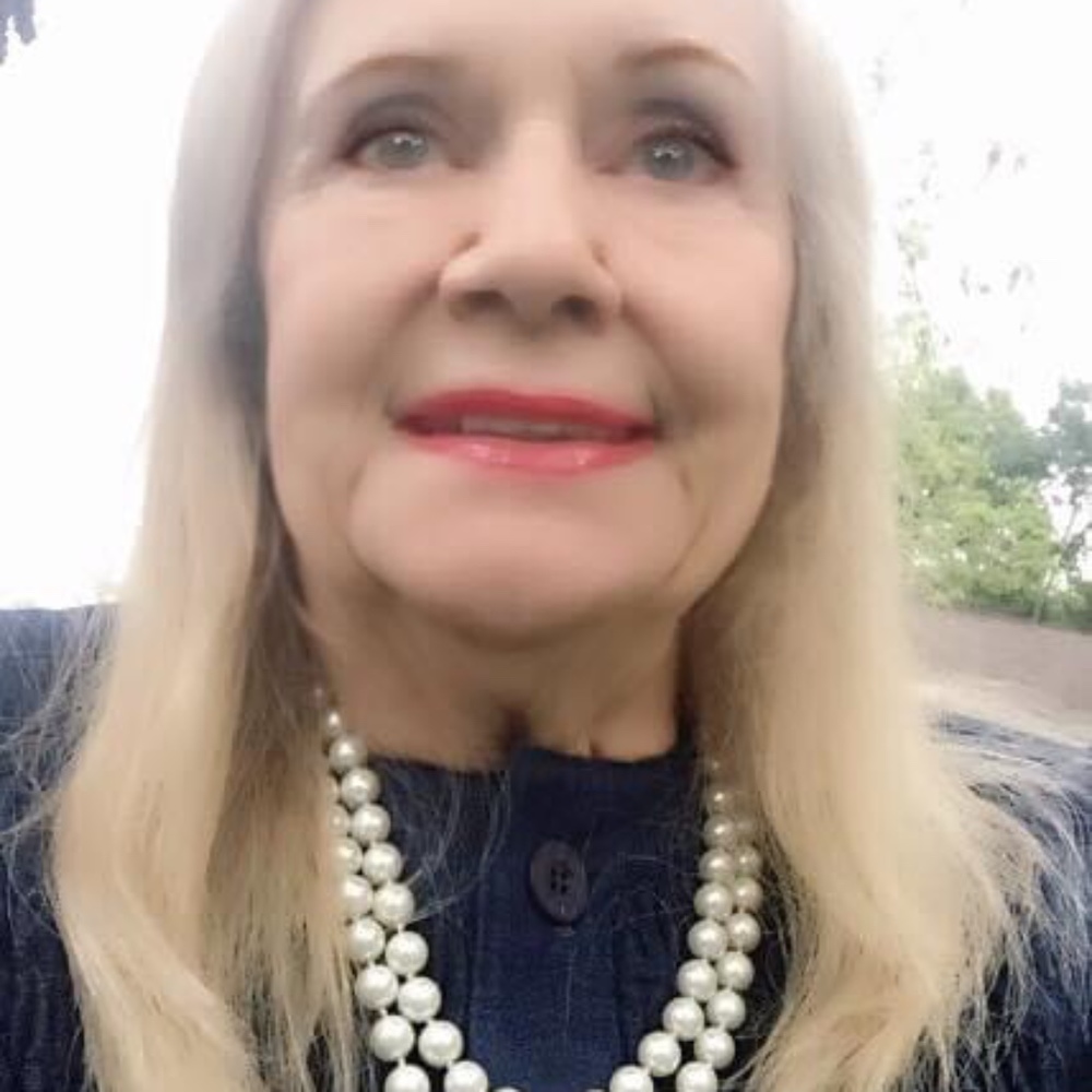 Meet your Posher, Janet